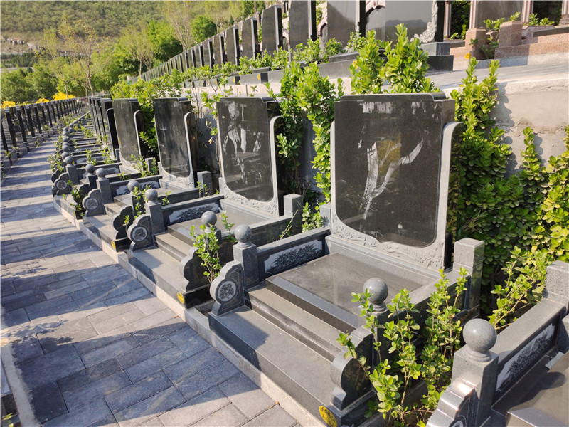 桃峰公墓的地理位置优势  陵园的服务状况如何