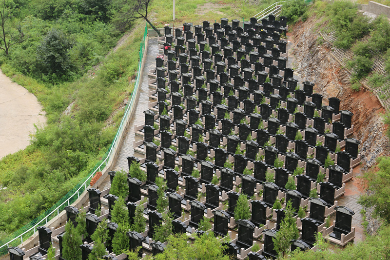 北京墓地规格是多少？单穴墓或双穴墓分别是多少？