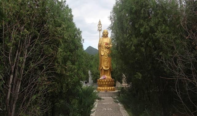 北京皇家龙山公墓好吗