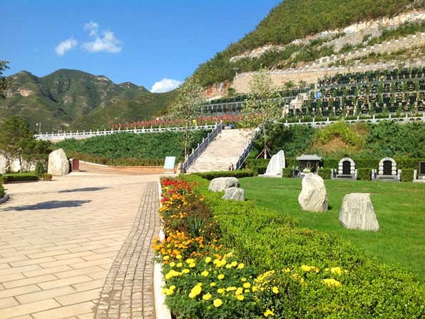 北京皇家龙山陵园公暮好吗，有哪些优势